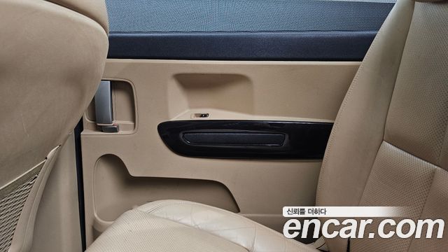 Kia Carnival 9-seater Noblesse 2016 — фото 25