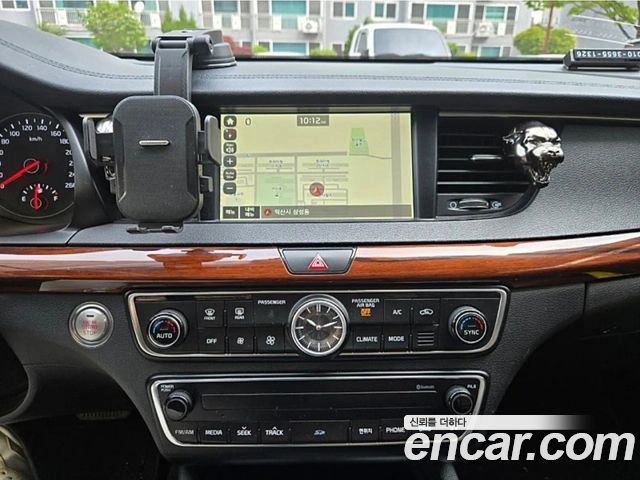 Kia K7 3.0 LPI Prestige (Rental Car) 2016 — фото 17