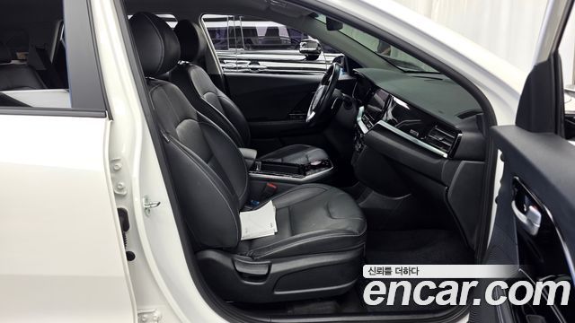 Kia Niro EV Prestige 2022 — фото 11