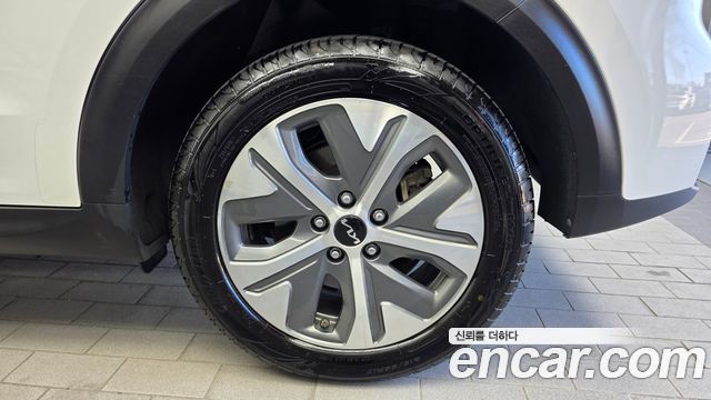 Kia Niro EV Prestige 2022 — фото 21