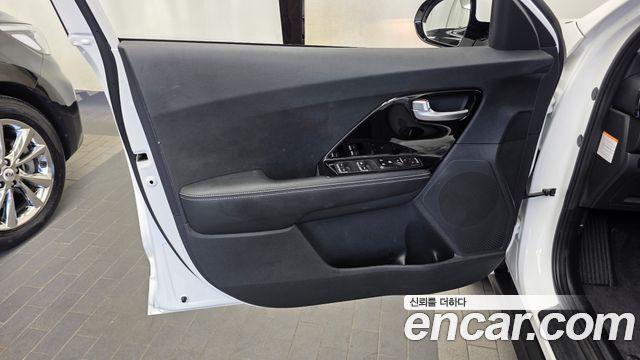 Kia Niro EV Prestige 2022 — фото 24