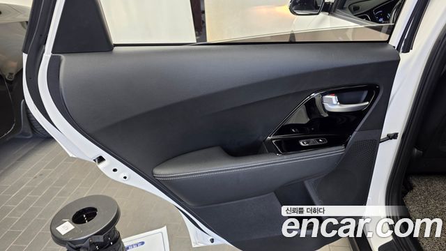 Kia Niro EV Prestige 2022 — фото 25