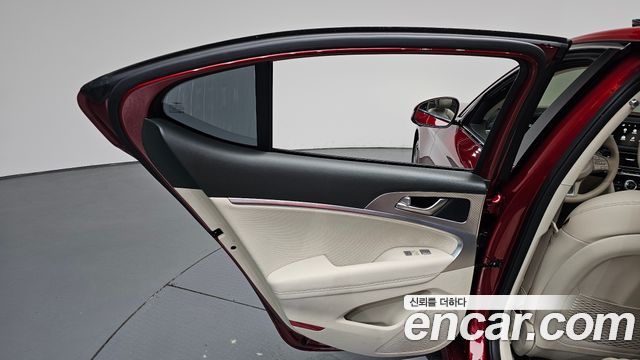 Genesis G70 Gasoline 2.0T 2WD 2021 — фото 25