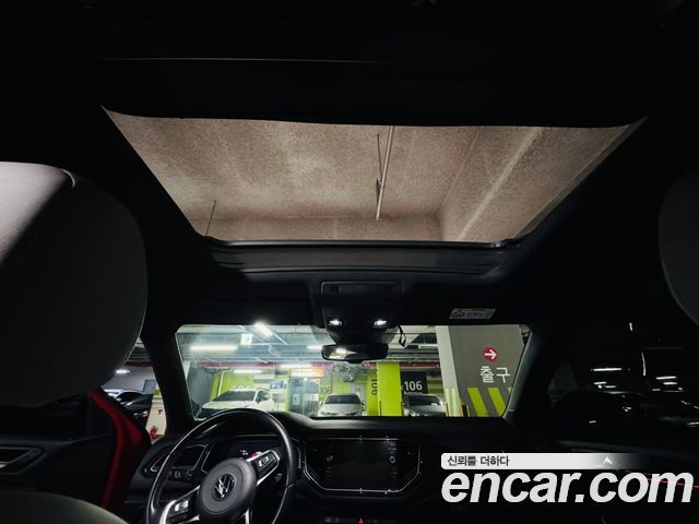 Volkswagen T-Roc 2.0 TDI Premium 2021 — фото 8