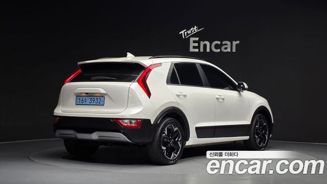 Kia Niro EV Air 2023 — фото 2