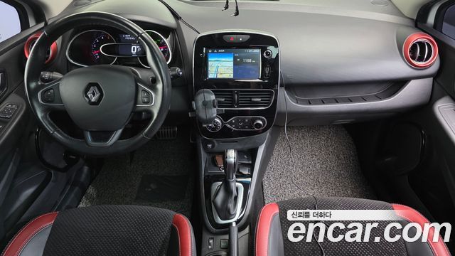Renault Korea Clio Intens Panoramic 2019 — фото 7