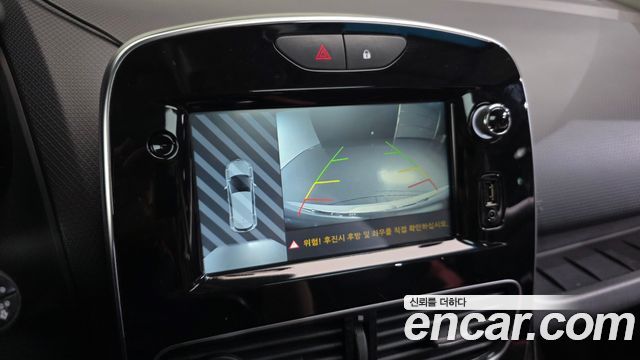 Renault Korea Clio Intens Panoramic 2019 — фото 15