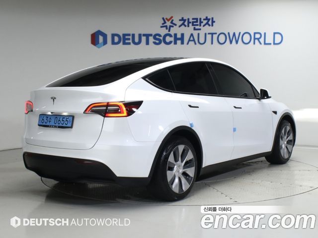 Tesla Model Y RWD 2023 — фото 2