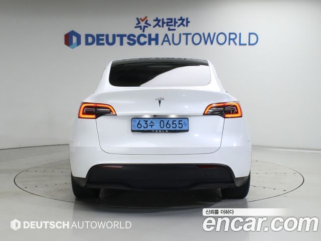Tesla Model Y RWD 2023 — фото 4