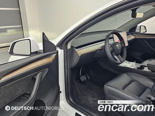 Tesla Model Y RWD 2023 — фото 15