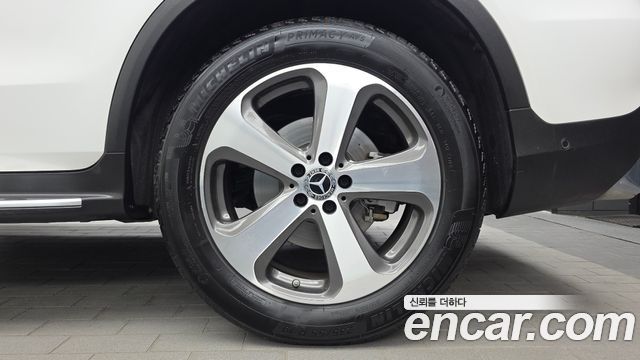 Mercedes-Benz GLC-Class (X253) GLC300 4MATIC 2019 — фото 21