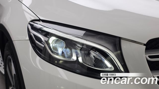 Mercedes-Benz GLC-Class (X253) GLC300 4MATIC 2019 — фото 22