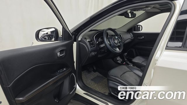 Jeep Compass (II) 2.4 Limitied AWD 2019 — фото 10