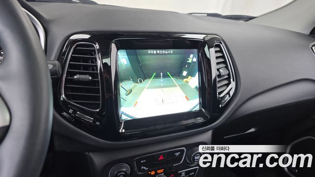 Jeep Compass (II) 2.4 Limitied AWD 2019 — фото 17