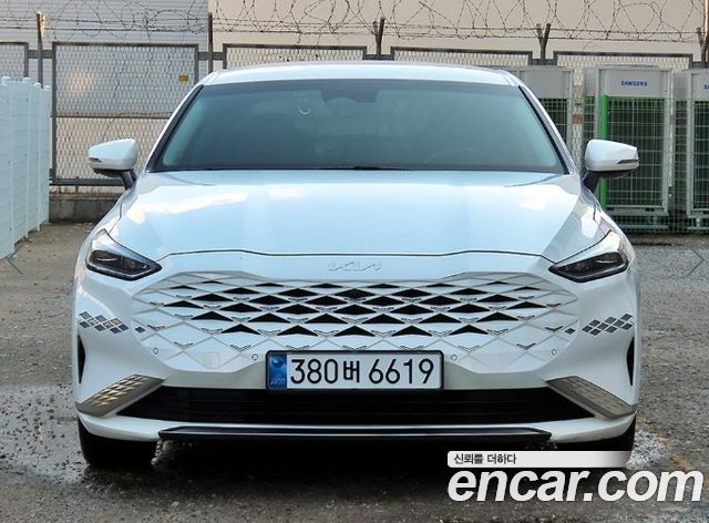 Kia K8 2.5 Gasoline 2WD Noblesse 2022 — фото 1