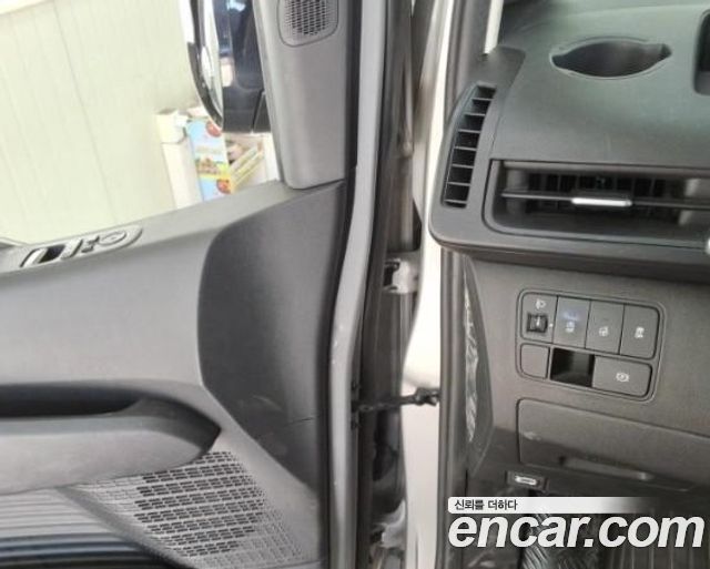 Hyundai Staria Cargo 3-Seater Modern 2022 — фото 2
