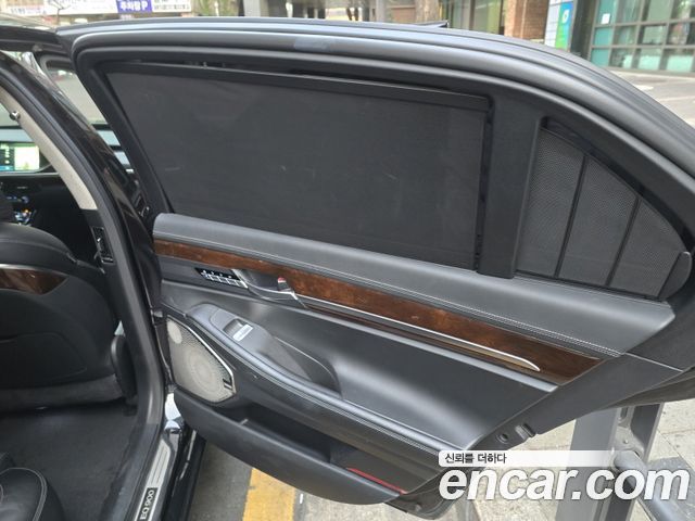 Genesis EQ900 3.8 GDI AWD Prestige 2018 — фото 18