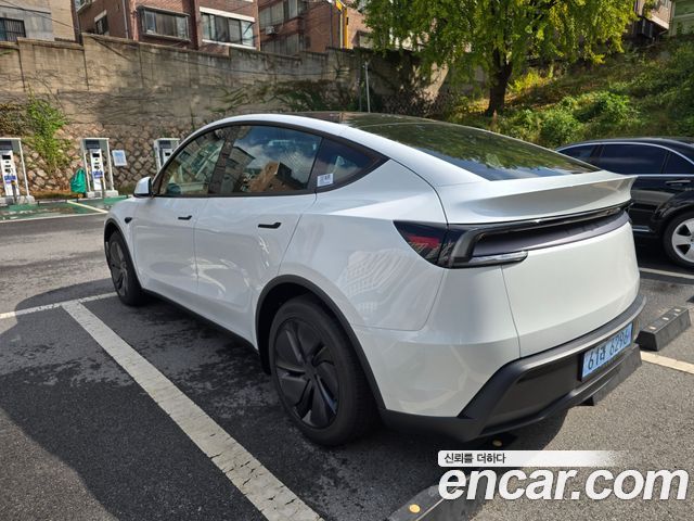 Tesla Model Y Premium RWD 2027 — фото 2
