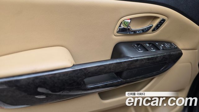 Kia Carnival 9-Seater Hi-Limousine Noblesse Special 2020 — фото 16