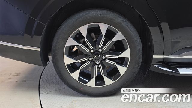 Kia Carnival (IV) Gasoline 9-Seater Hi-Limousine Signature 2023 — фото 5