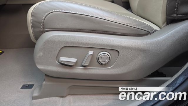 Kia Carnival (IV) Gasoline 9-Seater Hi-Limousine Signature 2023 — фото 36