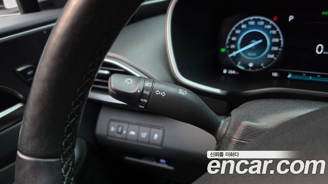 Hyundai Santa Fe HEV 1.6 2WD Prestige Choice 2023 — фото 32
