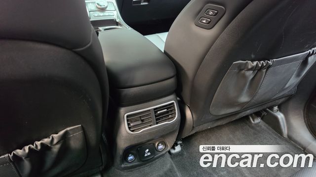 Hyundai Santa Fe HEV 1.6 2WD Prestige Choice 2023 — фото 34