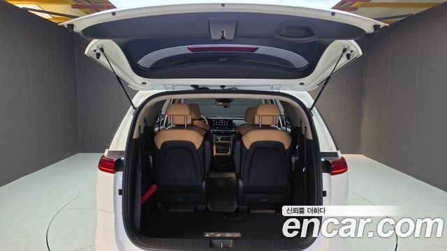 Kia Carnival (IV) Gasoline 9-Seater Prestige 2023 — фото 20