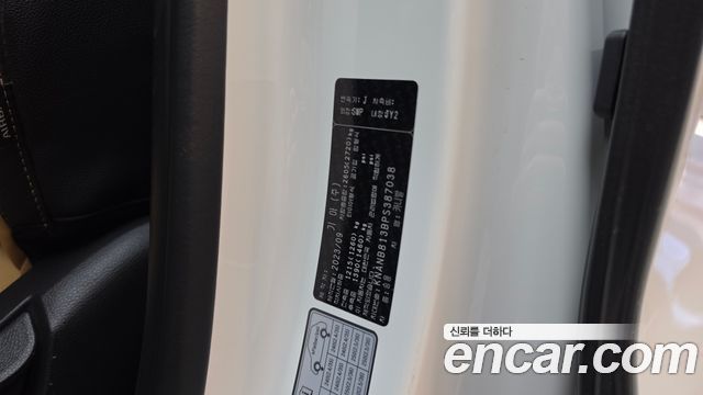 Kia Carnival (IV) Gasoline 9-Seater Prestige 2023 — фото 33