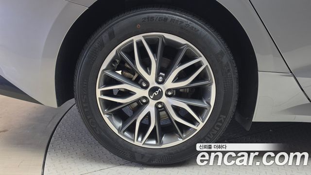 Kia K5 (III) 2.0 Noblesse 2023 — фото 5
