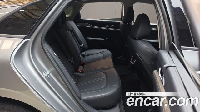 Kia K5 (III) 2.0 Noblesse 2023 — фото 11