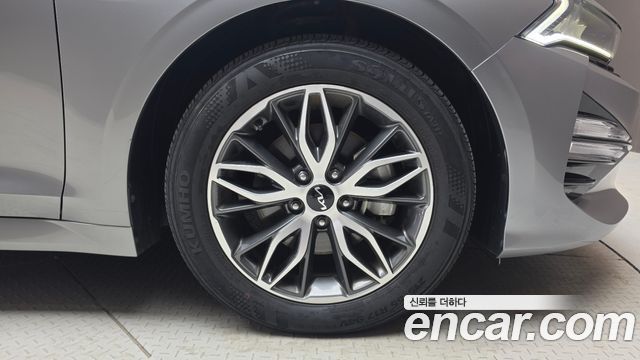 Kia K5 (III) 2.0 Noblesse 2023 — фото 21