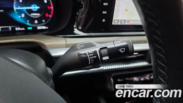 Kia K5 (III) 2.0 Noblesse 2023 — фото 31