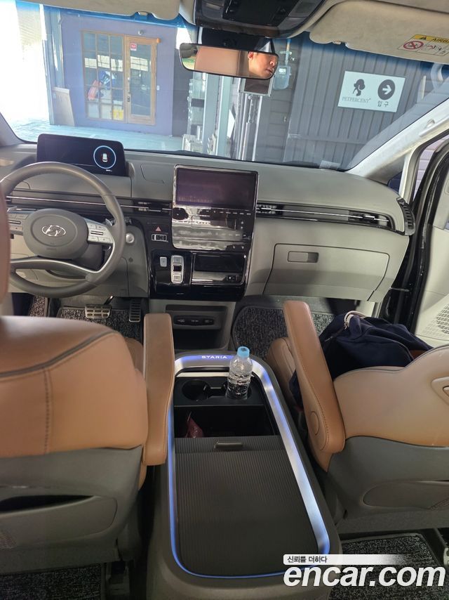 Hyundai Staria Lounge 7-Seater Inspiration 2022 — фото 8