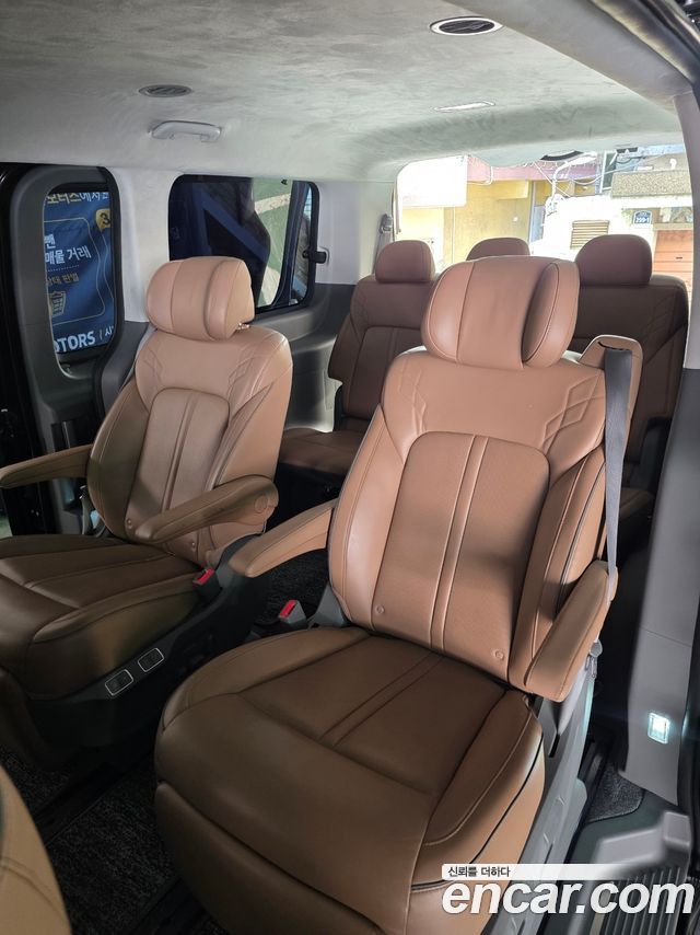 Hyundai Staria Lounge 7-Seater Inspiration 2022 — фото 9