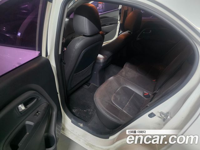 Kia Pride 1.6 GDI Hatchback Luxury 2013 — фото 10