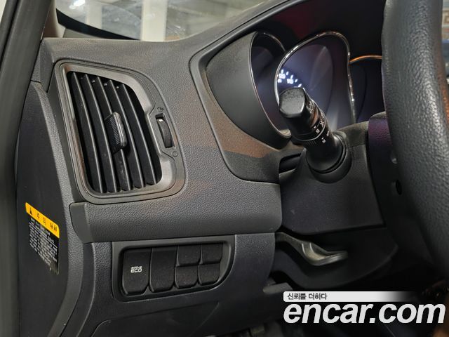 Kia Pride 1.6 GDI Hatchback Luxury 2013 — фото 19