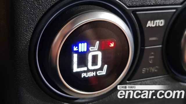 Land Rover Discovery 5 3.0 TD6 HSE Luxury 2017 — фото 19