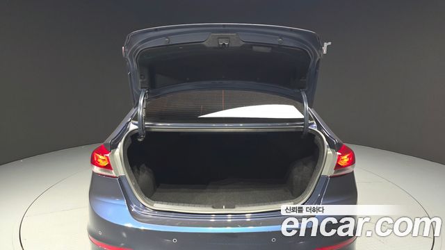 Hyundai Avante (AD) 1.6 GDI Value Plus 2018 — фото 20