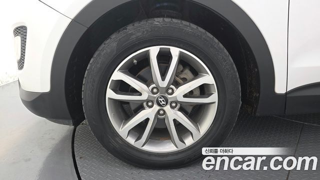 Hyundai Santa Fe (DM) Diesel(e-VGT) 2.0 4WD Premium 2014 — фото 5