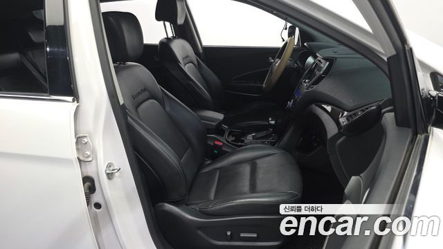 Hyundai Santa Fe (DM) Diesel(e-VGT) 2.0 4WD Premium 2014 — фото 11