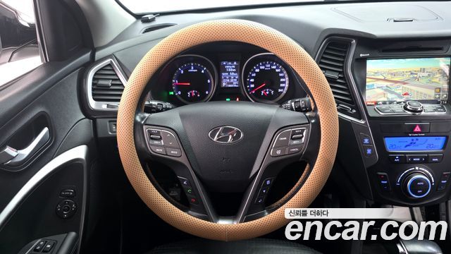 Hyundai Santa Fe (DM) Diesel(e-VGT) 2.0 4WD Premium 2014 — фото 13