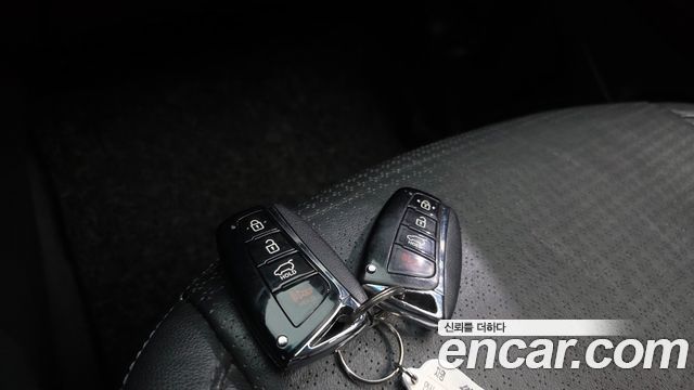 Hyundai Santa Fe (DM) Diesel(e-VGT) 2.0 4WD Premium 2014 — фото 17