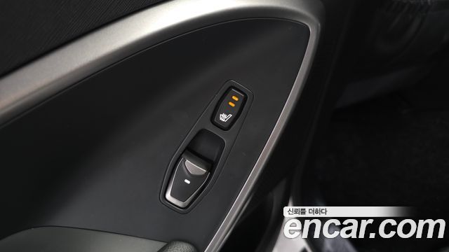 Hyundai Santa Fe (DM) Diesel(e-VGT) 2.0 4WD Premium 2014 — фото 18