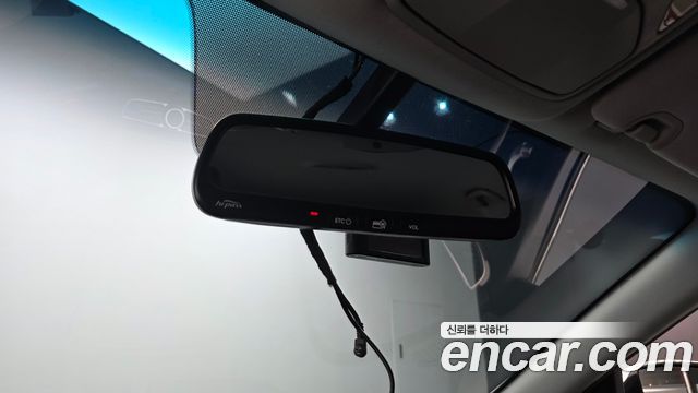 Hyundai Santa Fe (DM) Diesel(e-VGT) 2.0 4WD Premium 2014 — фото 19
