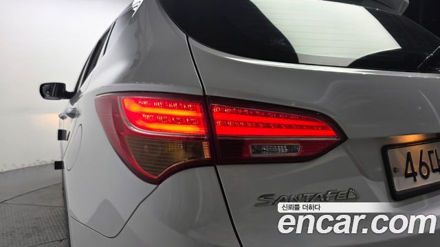 Hyundai Santa Fe (DM) Diesel(e-VGT) 2.0 4WD Premium 2014 — фото 23