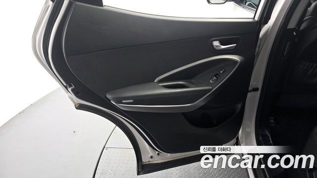 Hyundai Santa Fe (DM) Diesel(e-VGT) 2.0 4WD Premium 2014 — фото 25