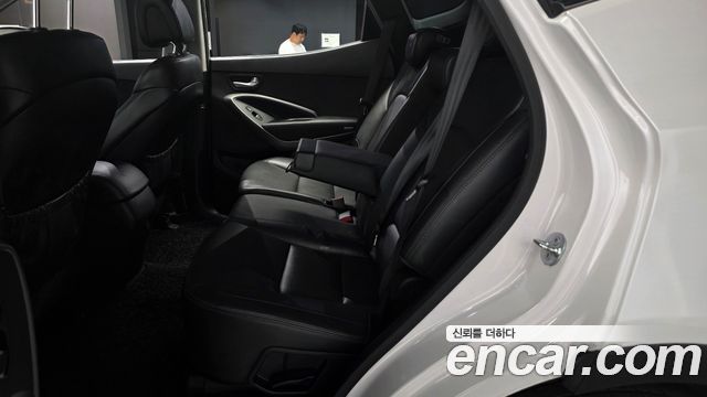 Hyundai Santa Fe (DM) Diesel(e-VGT) 2.0 4WD Premium 2014 — фото 26