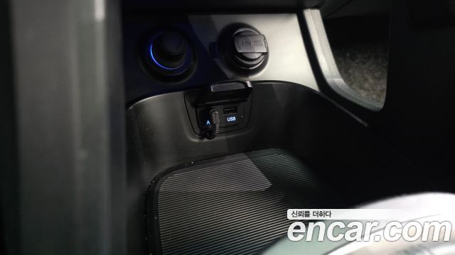 Hyundai Santa Fe (DM) Diesel(e-VGT) 2.0 4WD Premium 2014 — фото 33