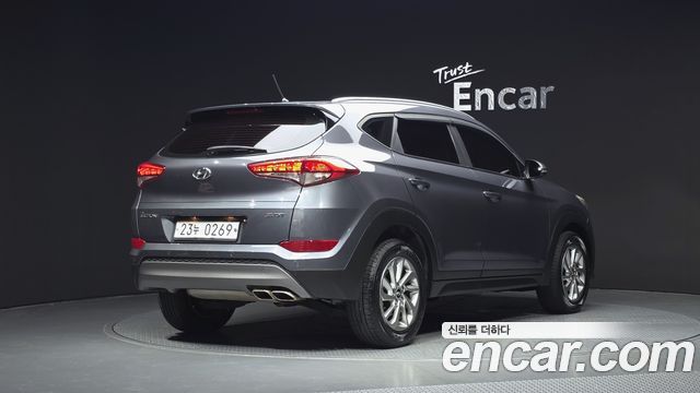 Hyundai Tucson Diesel 2.0 2WD Modern 2016 — фото 2